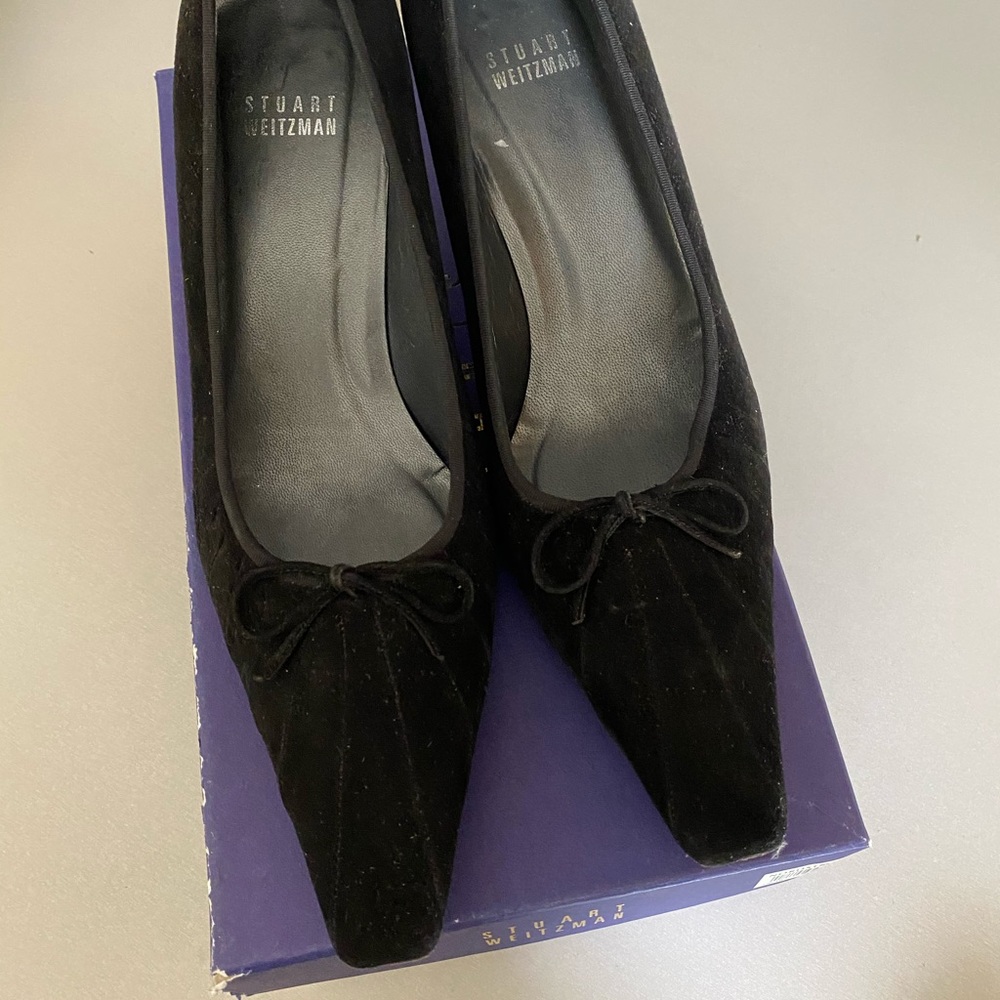 Stuart weitzman suede pointed heel
